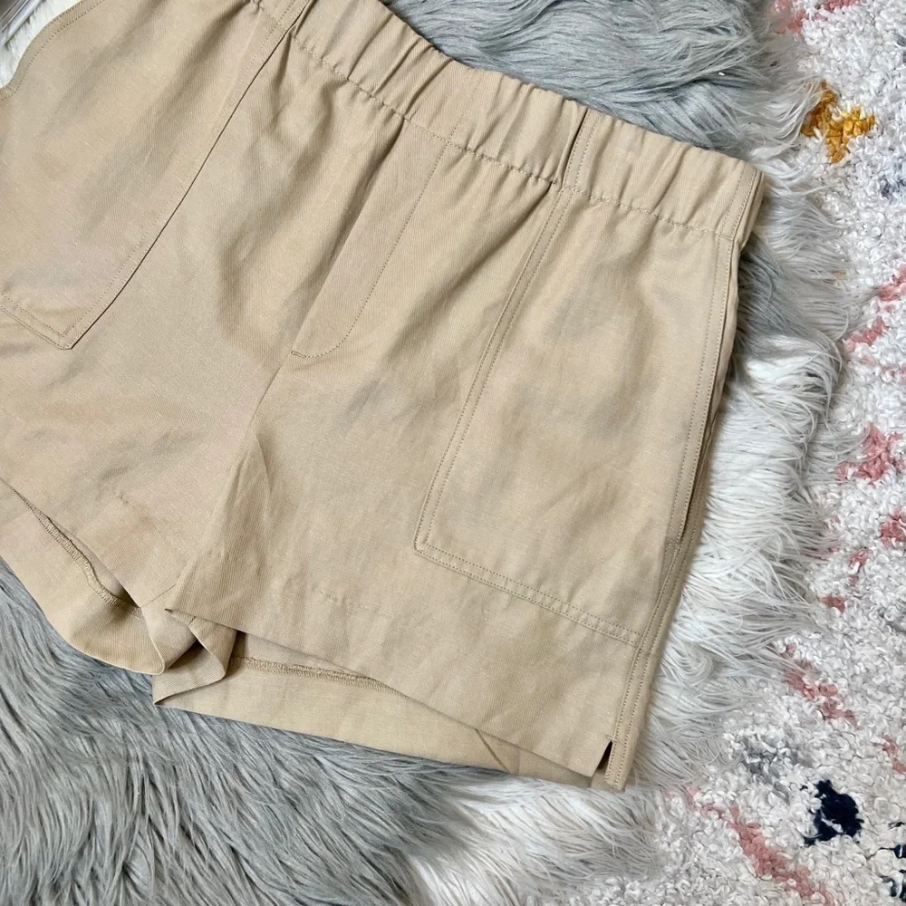 Banana Republic Tan Women’s Linen Knit Pull On Woven Shorts Sz LP - Picture 5 of 10